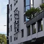Am Spichernplatz 3*
