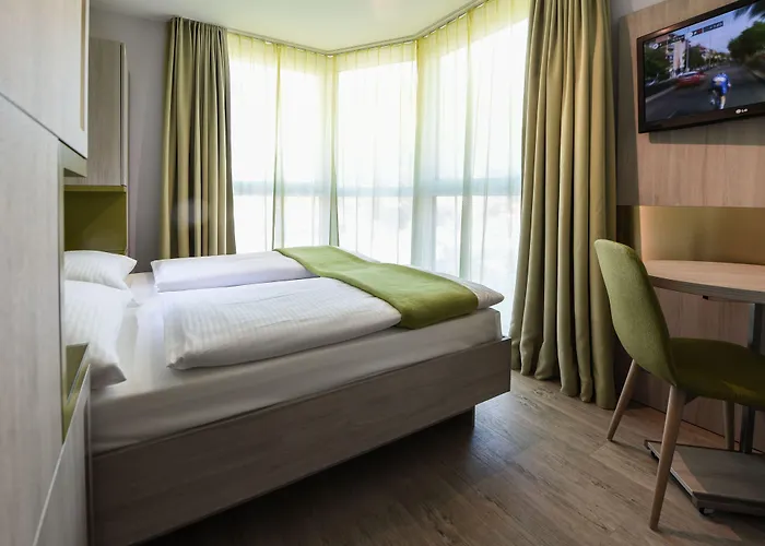 Am Spichernplatz 3* デュッセルドルフ